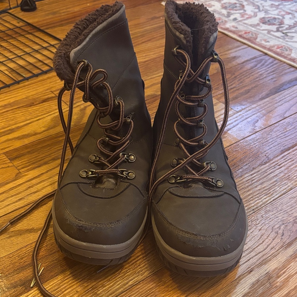 Brown Lace-Up Winter Boots